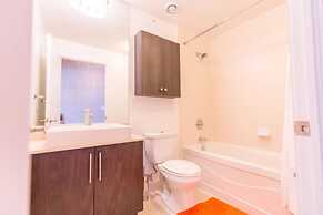 HomeHop - Maple Leaf Square