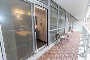 HomeHop - Entertainment District