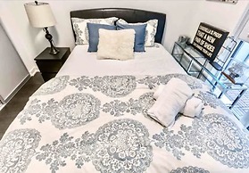 HomeHop - Entertainment District