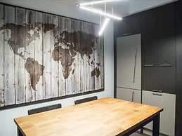 HomeHop - Entertainment District