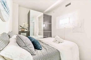 HomeHop - Entertainment District