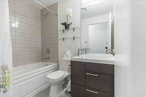 HomeHop - Entertainment District