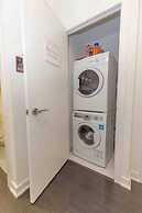 HomeHop - Entertainment District