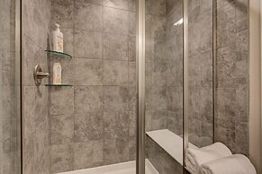 Marbella Lane Executive Townhome, 20 mins to Boulder