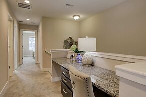 Marbella Lane Executive Townhome, 20 mins to Boulder