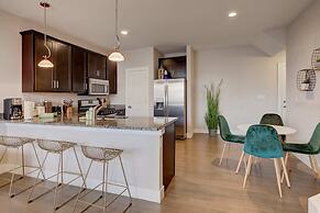 Marbella Lane Executive Townhome, 20 mins to Boulder