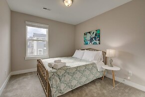 Marbella Lane Executive Townhome, 20 mins to Boulder