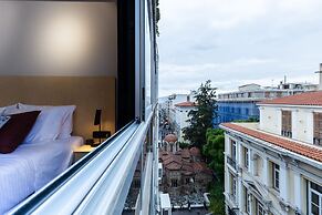 UPSTREET Ermou Elegant Apartments