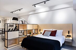 UPSTREET Ermou Elegant Apartments