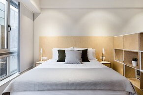 UPSTREET Ermou Elegant Apartments