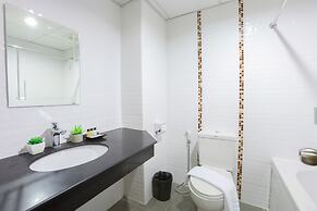 The Greenery Central Suites