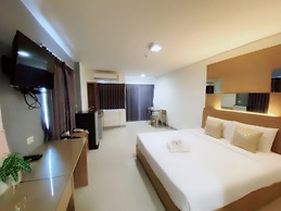 The Greenery Central Suites