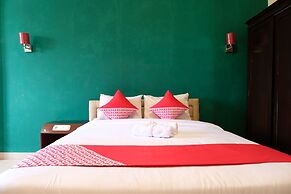 OYO 515 Oasis Hotel