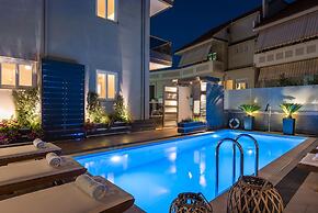 Sun Ray Luxury Apartments