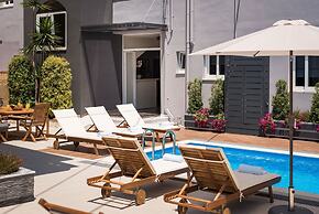 Sun Ray Luxury Apartments