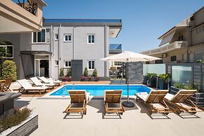 Sun Ray Luxury Apartments