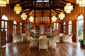 Inle Heritage Stilt House