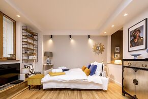 Golden Apartament by Your Freedom
