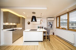 Golden Apartament by Your Freedom