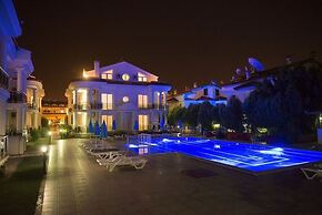 Serenity Apartments 4 by Villamnet