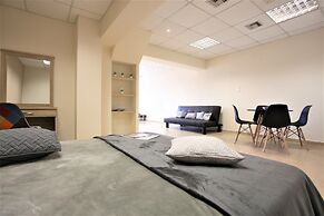 GK Airport Suites - Free Shuttle
