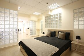 GK Airport Suites - Free Shuttle