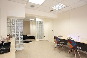 GK Airport Suites - Free Shuttle