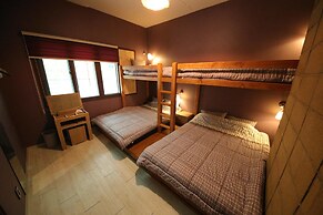 Stitches House - Hostel
