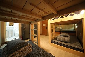 Stitches House - Hostel