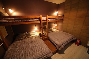 Stitches House - Hostel