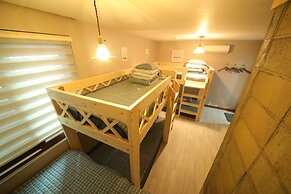 Stitches House - Hostel