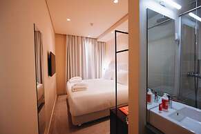 Esqina Cosmopolitan Lodge