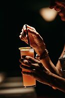 Esqina Cosmopolitan Lodge