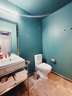 Esqina Cosmopolitan Lodge