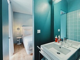 Esqina Cosmopolitan Lodge