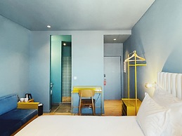 Esqina Cosmopolitan Lodge