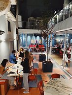 Esqina Cosmopolitan Lodge