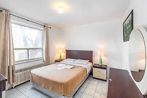 Magnificent Studio at Leaside -10 Mins to Downtown