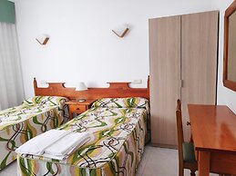 Apartamentos Revo Salinas 3000