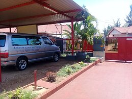 Kakwele Lodge & Tours
