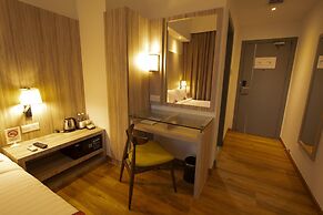 AZ Hotel & Serviced Apartments