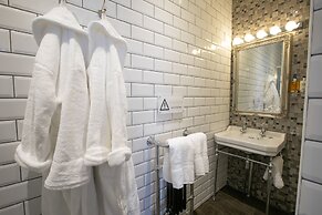 Number 82 The Unthank