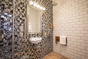 Number 82 The Unthank