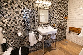 Number 82 The Unthank