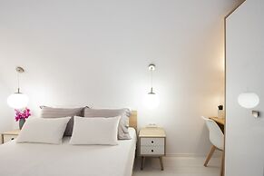 White Orchid Luxury Suites