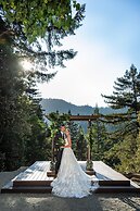 Redwoods River Resort