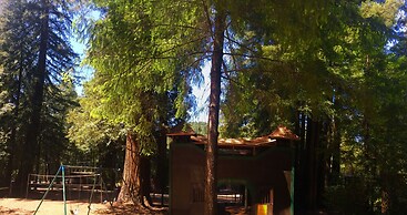 Redwoods River Resort