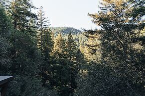 Redwoods River Resort