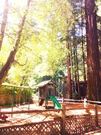 Redwoods River Resort