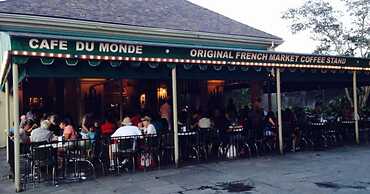 2BD Spacious condo Steps from ST Charles